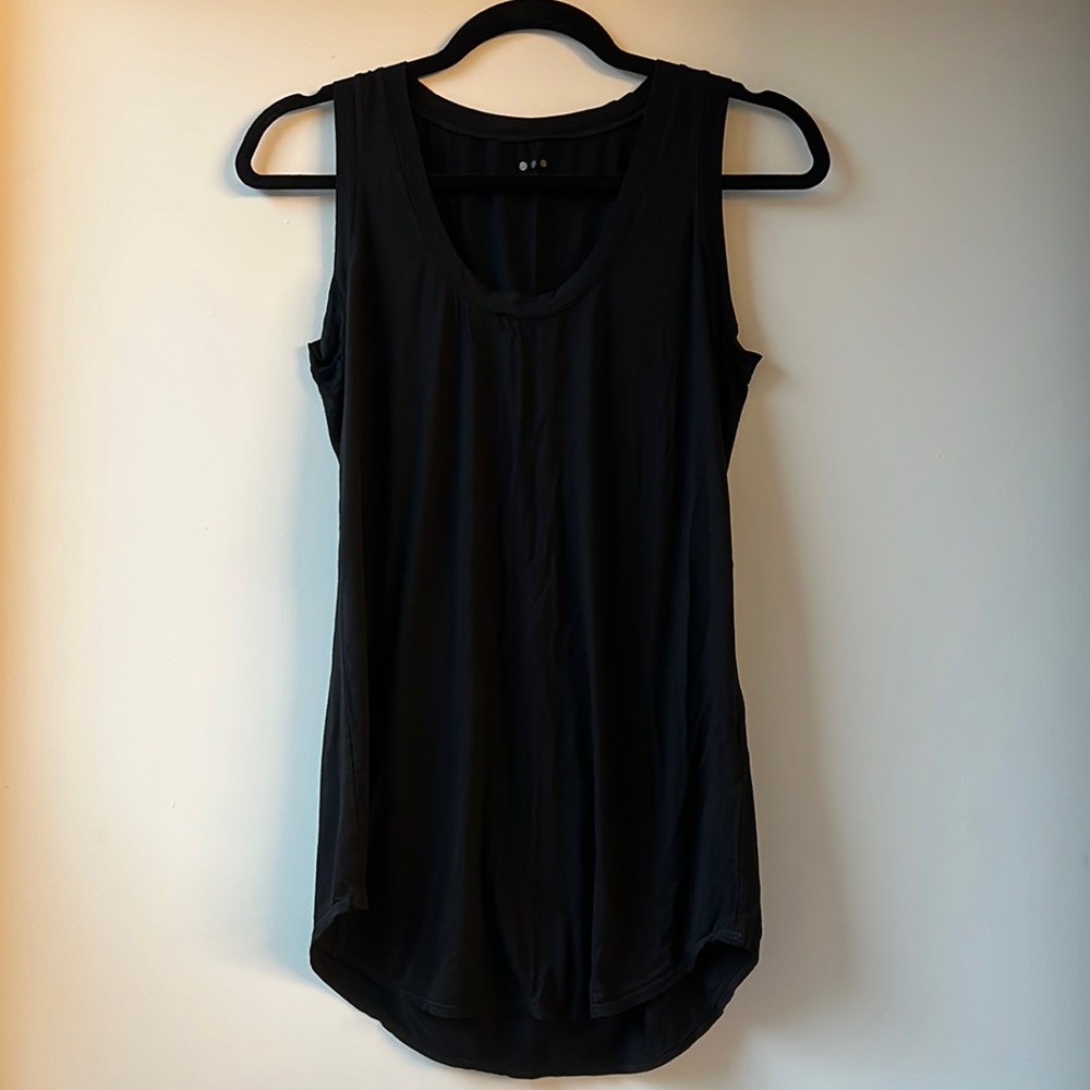 🧡 Three Dots Black Tank Top